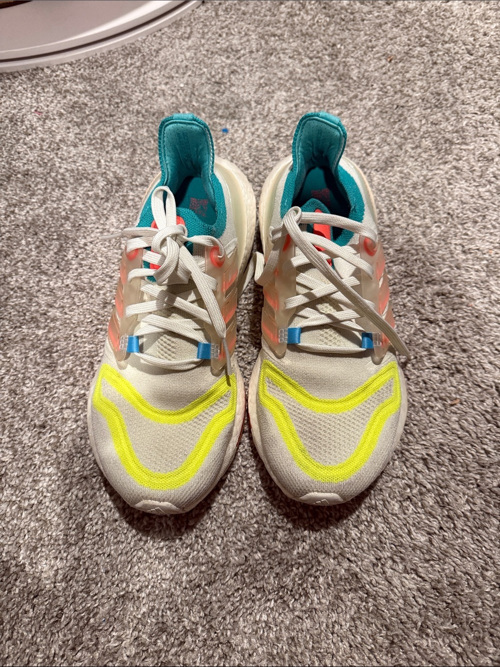 Adidas GX8015 Ultra Boost 22 Sneakers Running Shoes Lace Up Women's Size 8